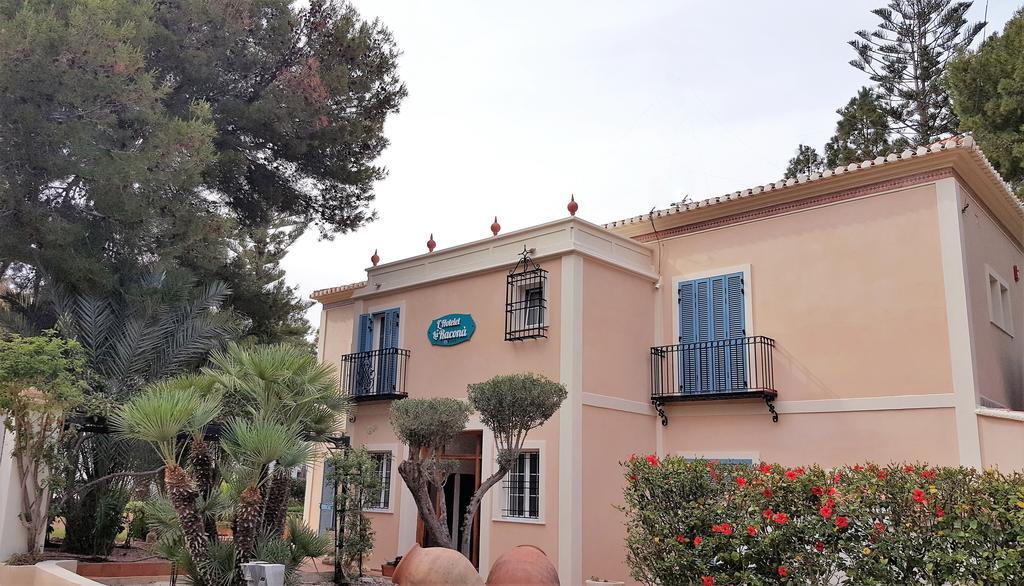 Santa Llucia Apartamentos Mr La Racona מראה חיצוני תמונה