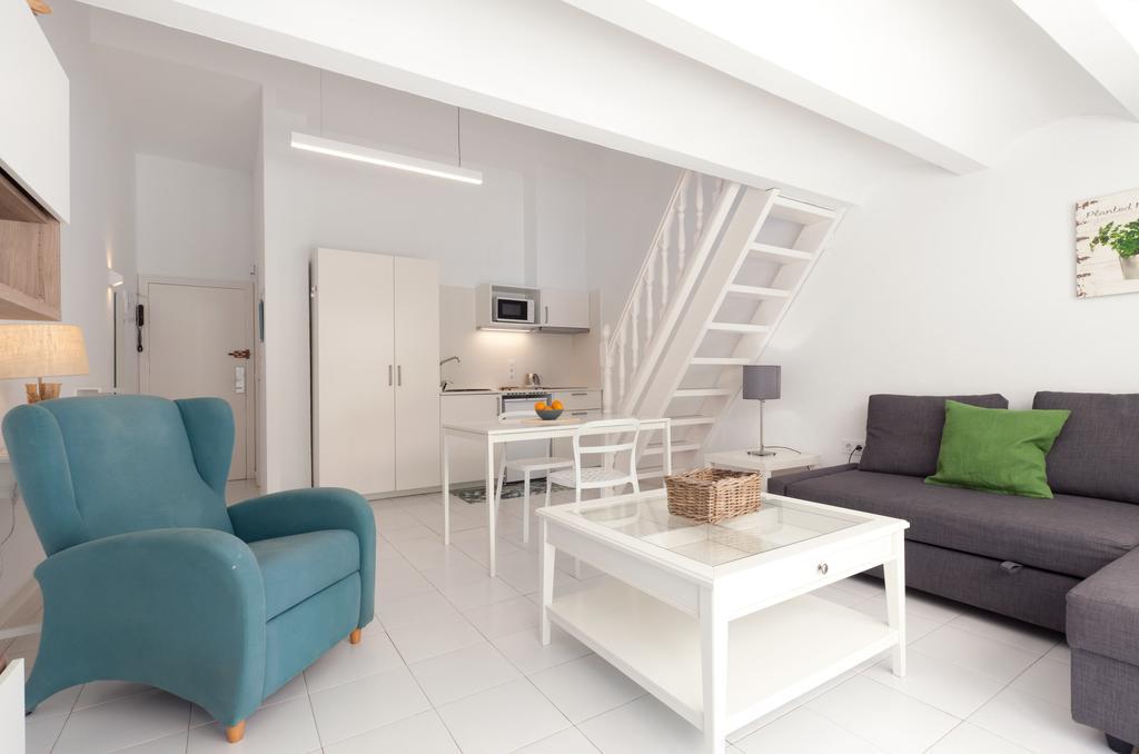 Santa Llucia Apartamentos Mr La Racona מראה חיצוני תמונה